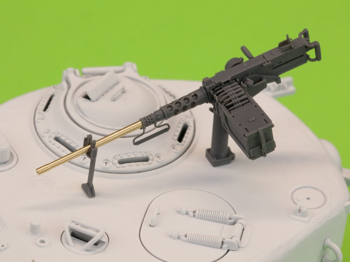 Master GM-35-063 Browning M2HB .50 cal (12.7mm) - machine gun with tank mount - WWII period (early M23 cradle with early ammo rack) 1/35 – image 12