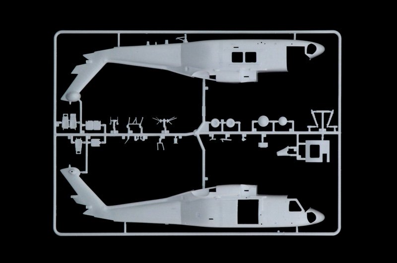 Italeri 2741 HH-60J US COAST GUARD (1/48) – image 4