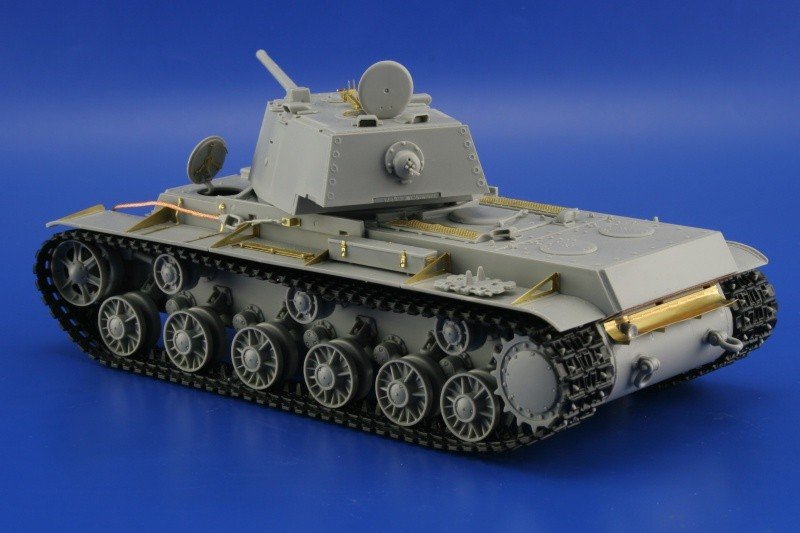 Eduard 35824 KV-1 Model 1942 1/35 Trumpeter – image 4