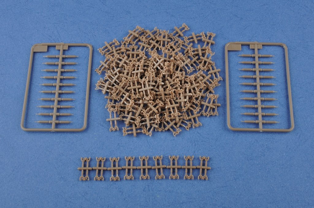 Hobby Boss 82495 Soviet T-26 Light Infantry Tank Mod.1933 1/35 – image 9