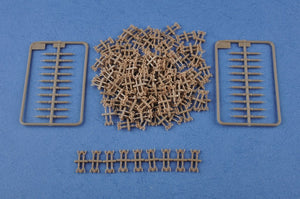 Hobby Boss 82495 Soviet T-26 Light Infantry Tank Mod.1933 1/35 – image 9