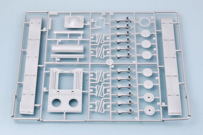 Trumpeter 00367 German Pz.Kpfm KV-2 754(r) Tank 1/35 – zdjęcie 8