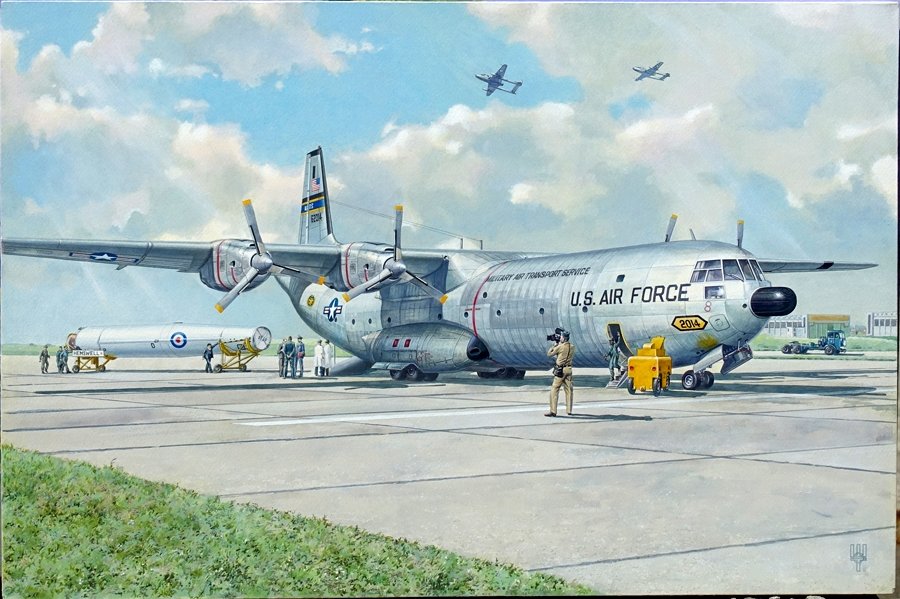 Roden 336 Douglas C-133A w / PGM-17 Thor IRBM 1/144