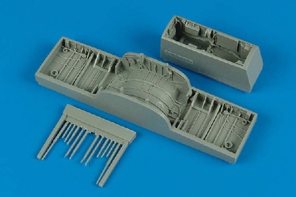 Aires 4477 F-102A Delta, baie de train d'atterrissage en forme de poignard, échelle 1/48, Monogram