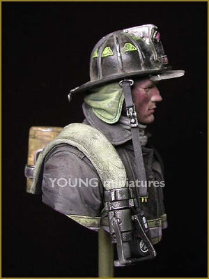Young Miniatures YC1801 FIRE FIGHTER 1/10 – immagine 4
