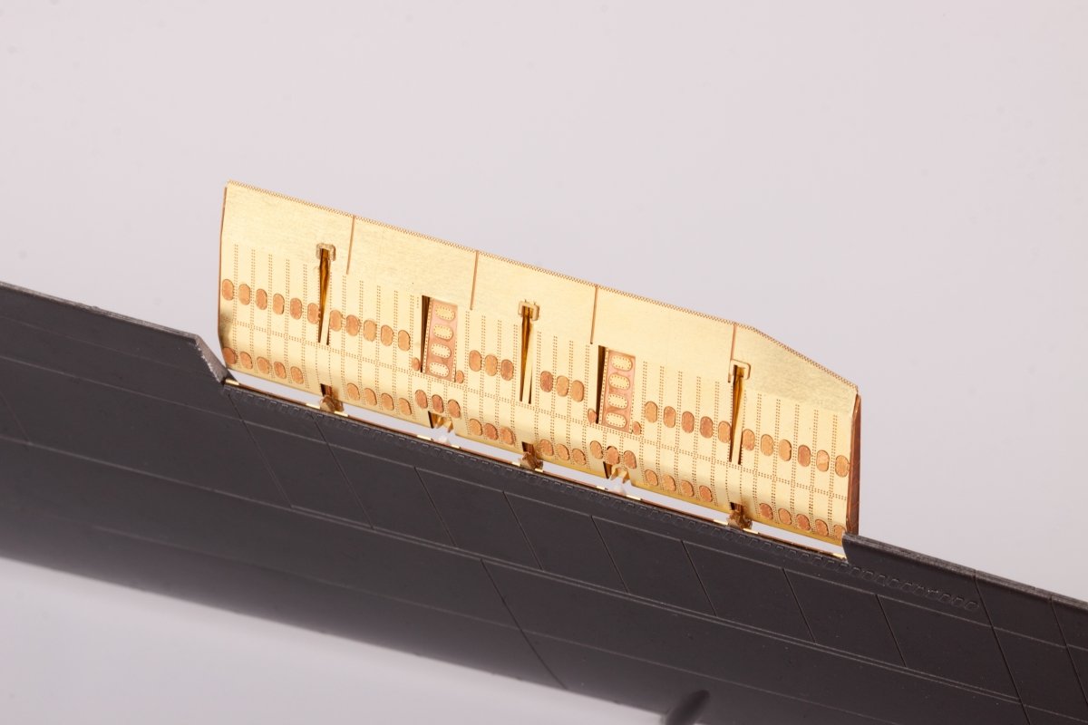 Eduard 72677 B-52 landing flaps 1/72 MODELCOLLECT – zdjęcie 8