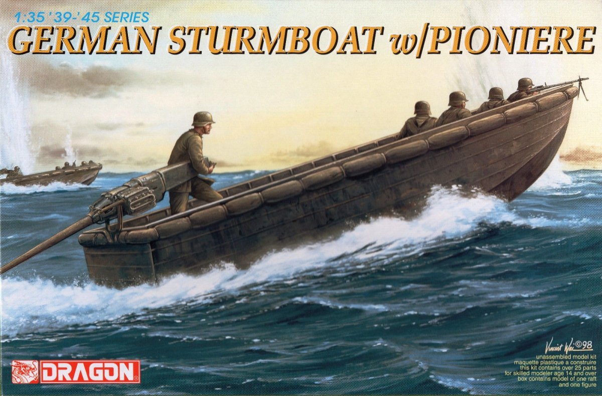 Dragon 6108 German Sturmboat w/ Pioneer 1/35