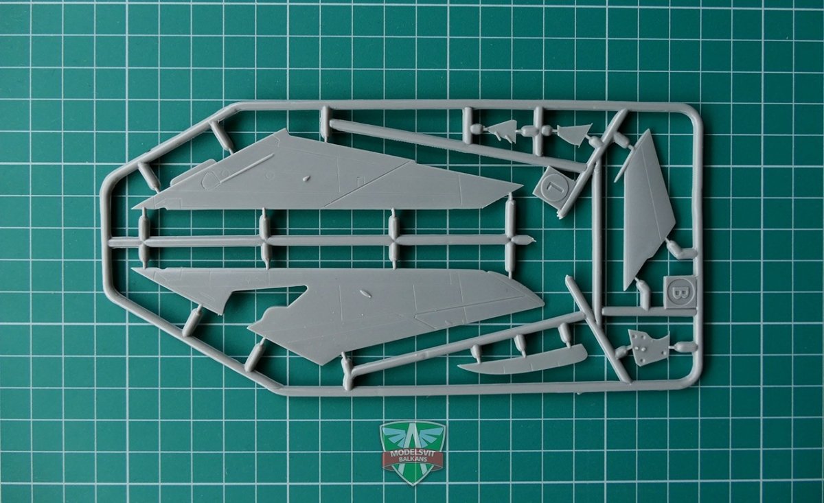 Modelsvit 72010 Mikoyan I-3U(I-420) Soviet interceptor 1/72 – zdjęcie 5