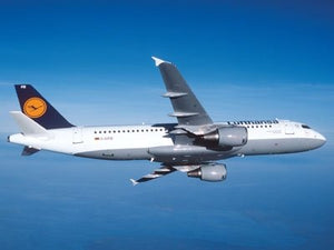 Revell 04267 Airbus A320 Lufthansa 1/144 – image 2