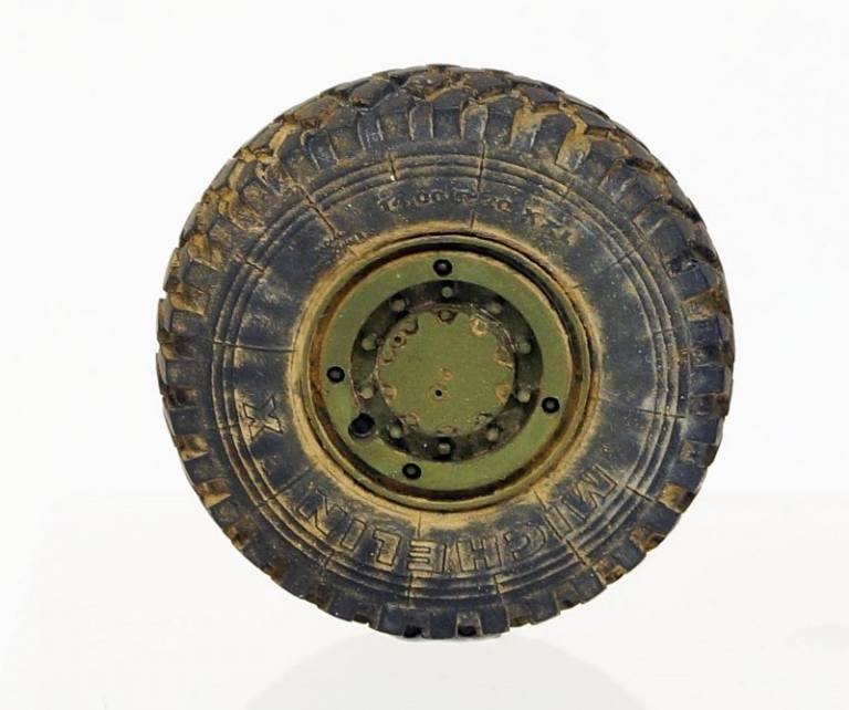 Panzer Art RE35-489 SPz 2 “Luchs” road wheels (Michelin XZL pattern) 1/35 – zdjęcie 2