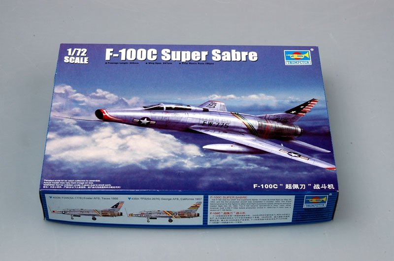 Trumpeter 01648 F-100C Super Sabre 1/72 – zdjęcie 2