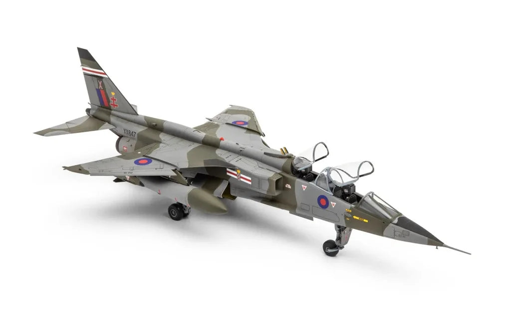Airfix 11011 SEPECAT Jaguar T.2 &amp;amp; T.4 - 1/48 – Bild 3