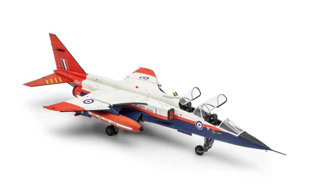 Airfix 11011 SEPECAT Jaguar T.2 &amp;amp; T.4 - 1/48 – Bild 6