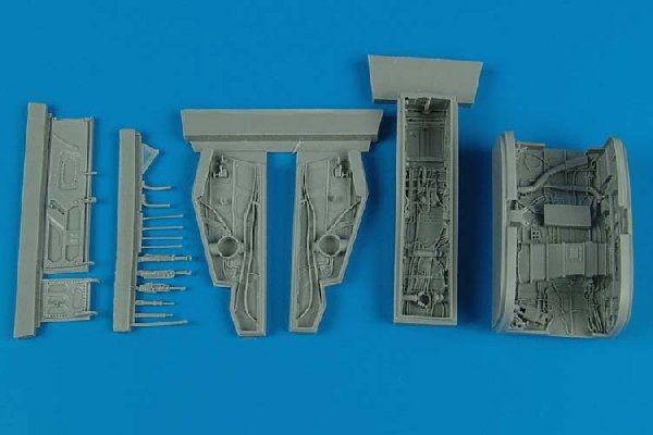 Aires 4457 F-100C/D Super Sabre, baie de train d'atterrissage, échelle 1/48, Trumpeter