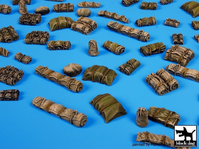 Black Dog T72056 Tentage plus bedrolls 2 accessories set 1/72 – image 4