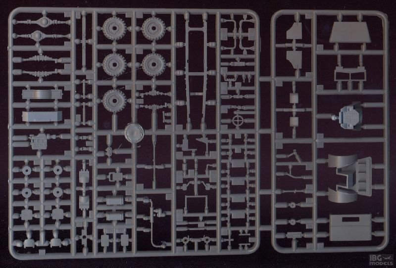 IBG 72016 Chevrolet C15A No.11 Cab Watertank 1/72 – image 2