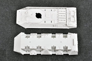 Trumpeter 07137 Russian BTR-70 APC early version 1/72 – image 4