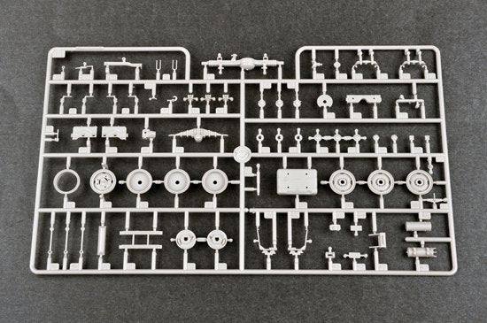 Trumpeter 01033 Russian Zil-131V towed PR-11 SA-2 Guideline 1/35 – zdjęcie 5