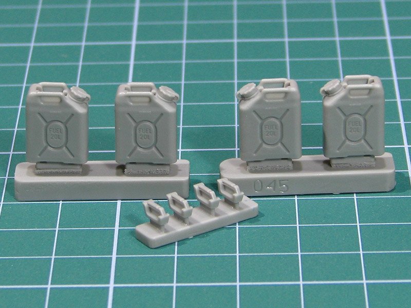 EUREKA XXL E-045 US Military Fuel Canisters 1/35 – zdjęcie 6
