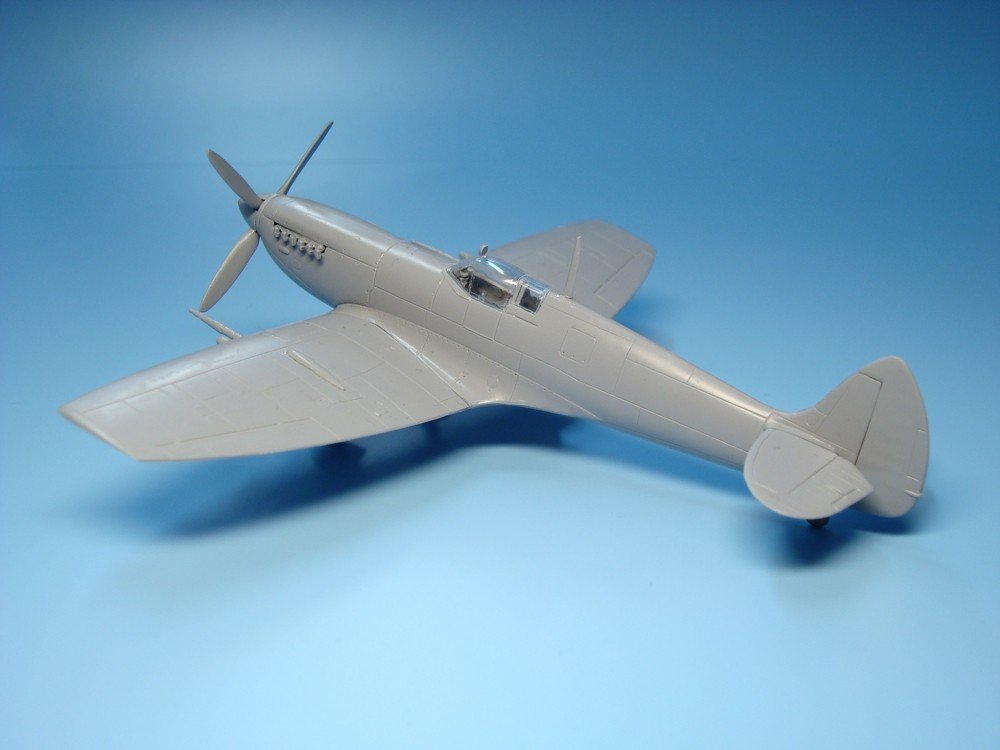 AZ Model AZ7378 Spitfire Mk.VIII RAF 1/72 – zdjęcie 10