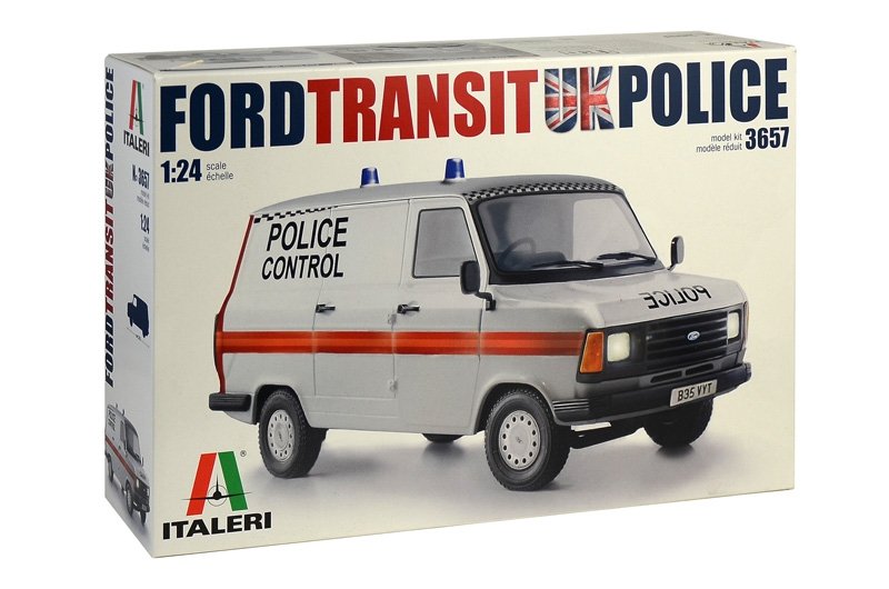 Italeri 3657 FORD TRANSIT UK POLICE 1/24