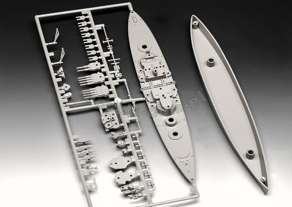 Revell 05182 HMS Duke of York 1/1200 – image 5