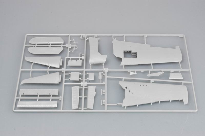 Trumpeter 02256 F6F-3 Hellcat 1/32 – image 4