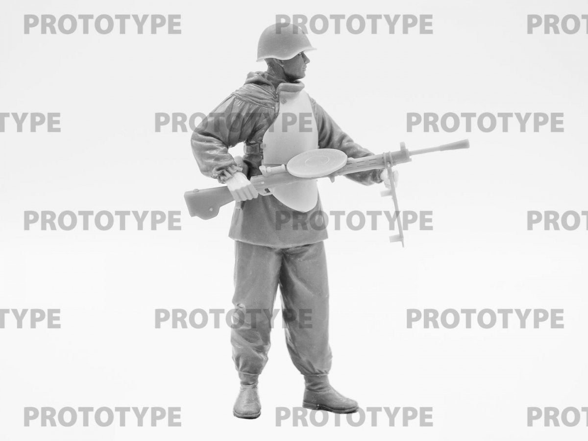 ICM 16013 WW2 Assault engineer-sapper 1/16 – image 3