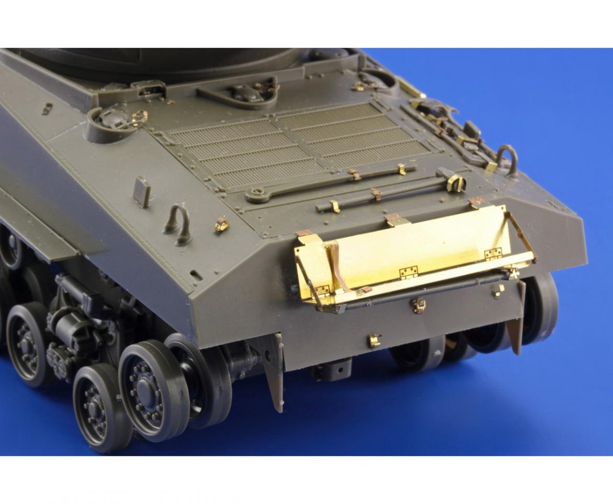 Eduard 36301 M4A3E8 Sherman TAMIYA 1/35 – image 5