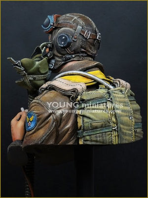 Young Miniatures YM1856 USAAF FIGHTER PILOT 1944 1/10 – image 5