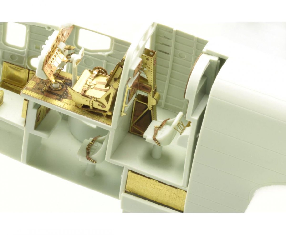 Eduard 73561 Halifax B Mk. III interior REVELL 1/72 – zdjęcie 7
