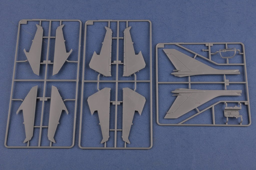 Hobby Boss 81758 Su-17M4 Fitter-K 1/48 – image 7