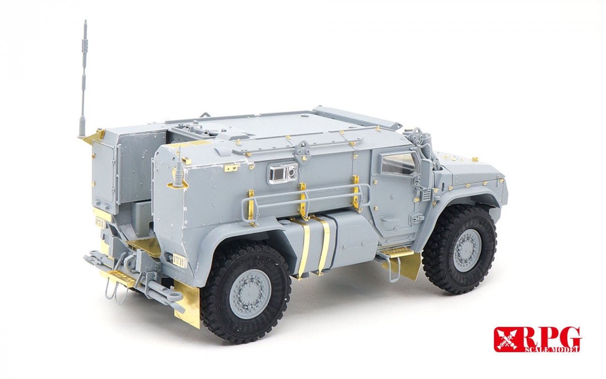 RPG Model 35021 KAMAZ K-4386 Typhoon-VDV Mine-Protected Armoured Vehicle Early Typ 1/35 – zdjęcie 4