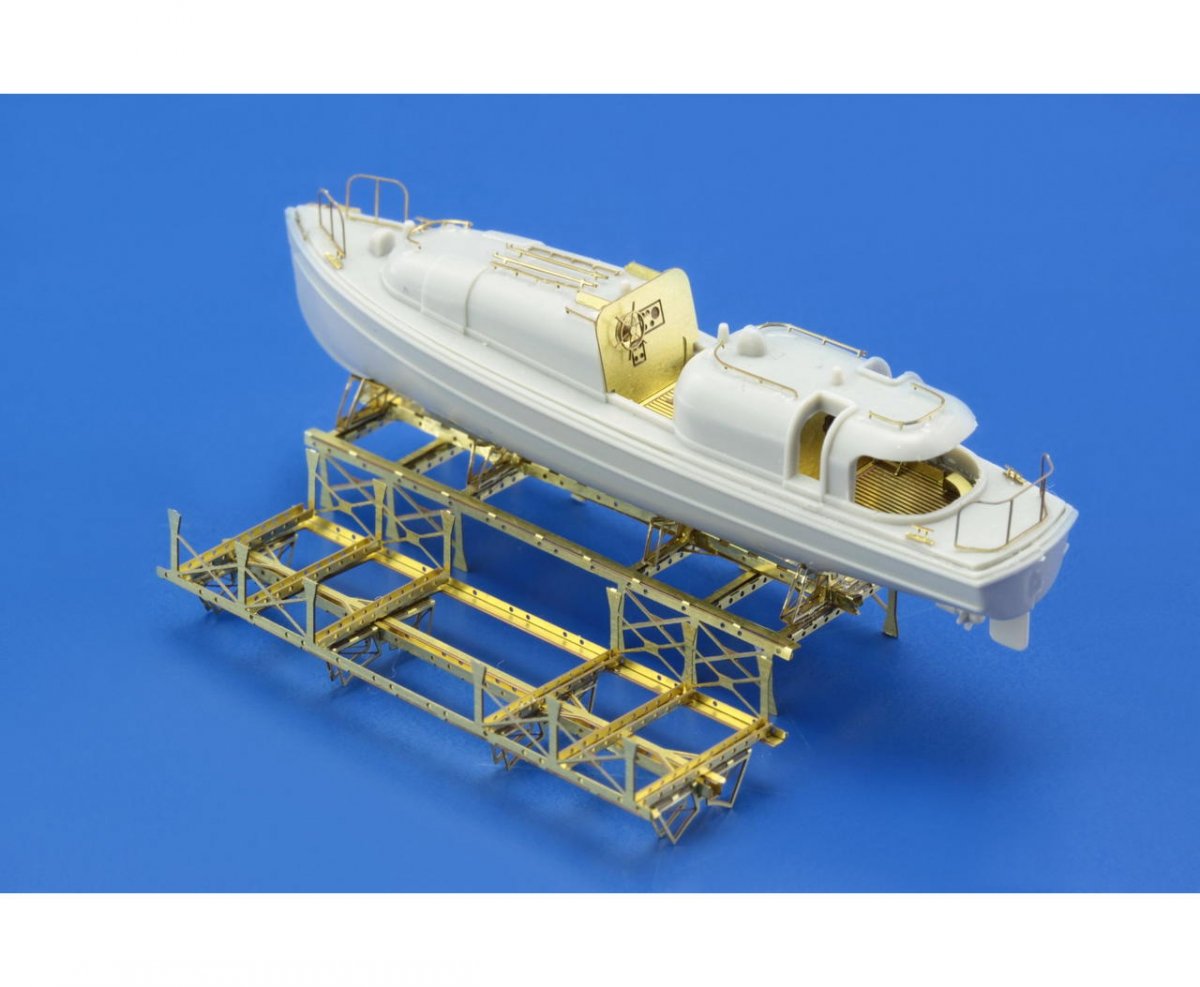 Eduard 53104 USS Arizona part 3 - life boats TRUMPETER 1/200 – image 3