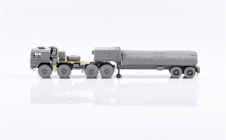 Modelcollect UA72096 NATO M1014 MAN Tractor &amp;amp; BGM-109G Ground Launched Cruise Missile 1/72 – imagen 6
