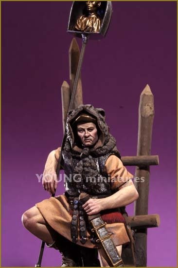 Young Miniatures YH7004 Roman Imaginifer 1st Century AD 70mm – immagine 2