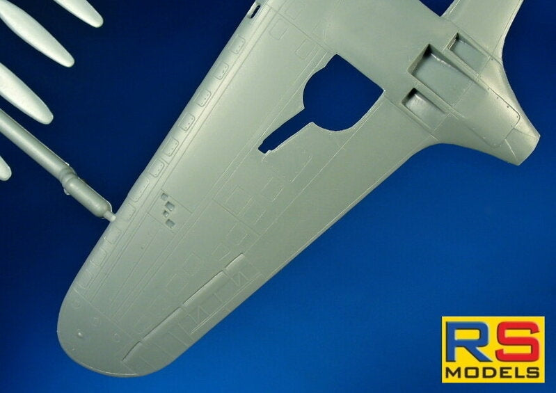RS Models 94024 RP-39Q-22-BE American Trainer 1/72