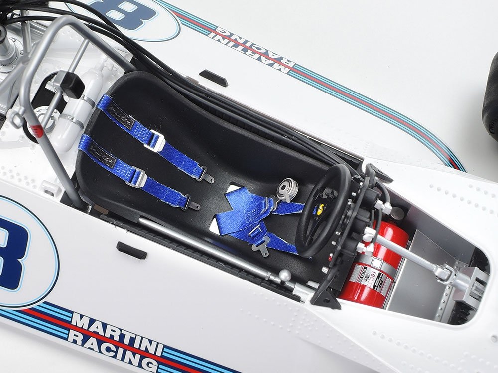 Tamiya 12042 Martini Brabham BT44B 1975 1/12 – image 4