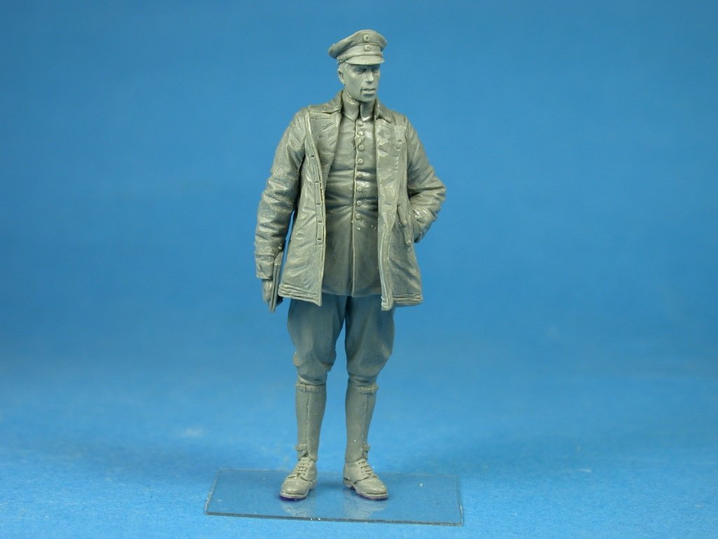 Copper State Models F32-040 Standing German Airman 1/32 – image 2