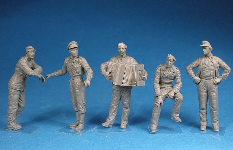 MiniArt 35275 GERMAN TANK CREW (Normandy 1944) SPECIAL EDITION 1/35 – image 2