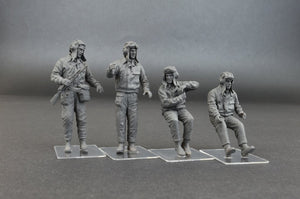 MiniArt 37037 Soviet Tank Crew 1960-70s 1/35 – image 2