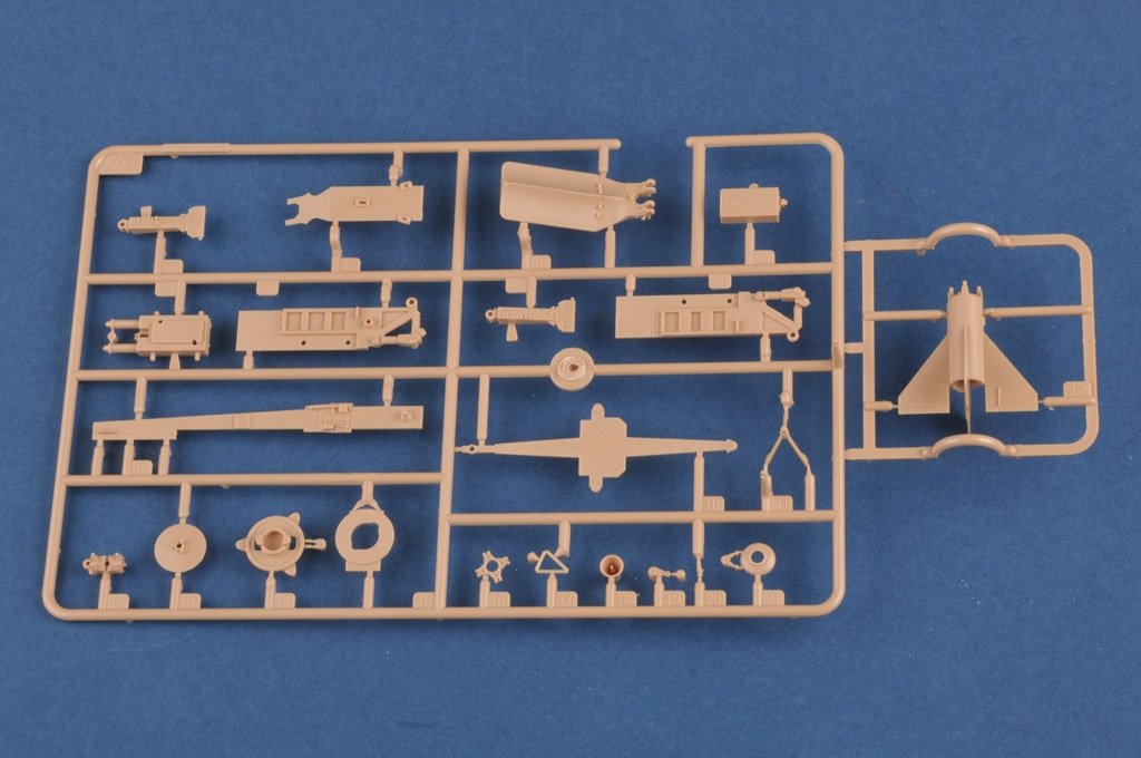 Hobby Boss 82933 Sam-2 Missile with Launcher Cabin 1/72 – image 5