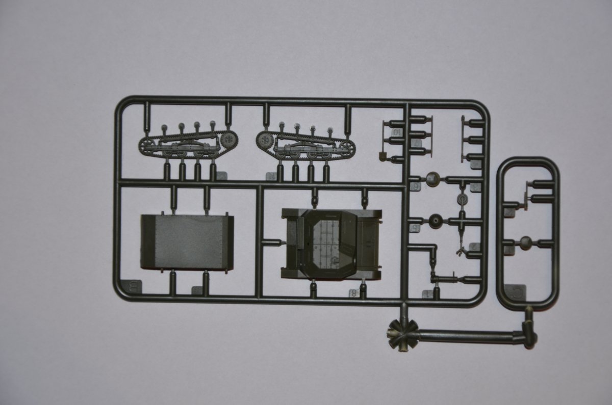 First to Fight PL015 - TKS with km (1/72) – image 3
