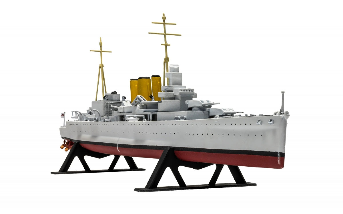 Airfix 03203V HMS Suffolk (Vintage Classics) 1/600