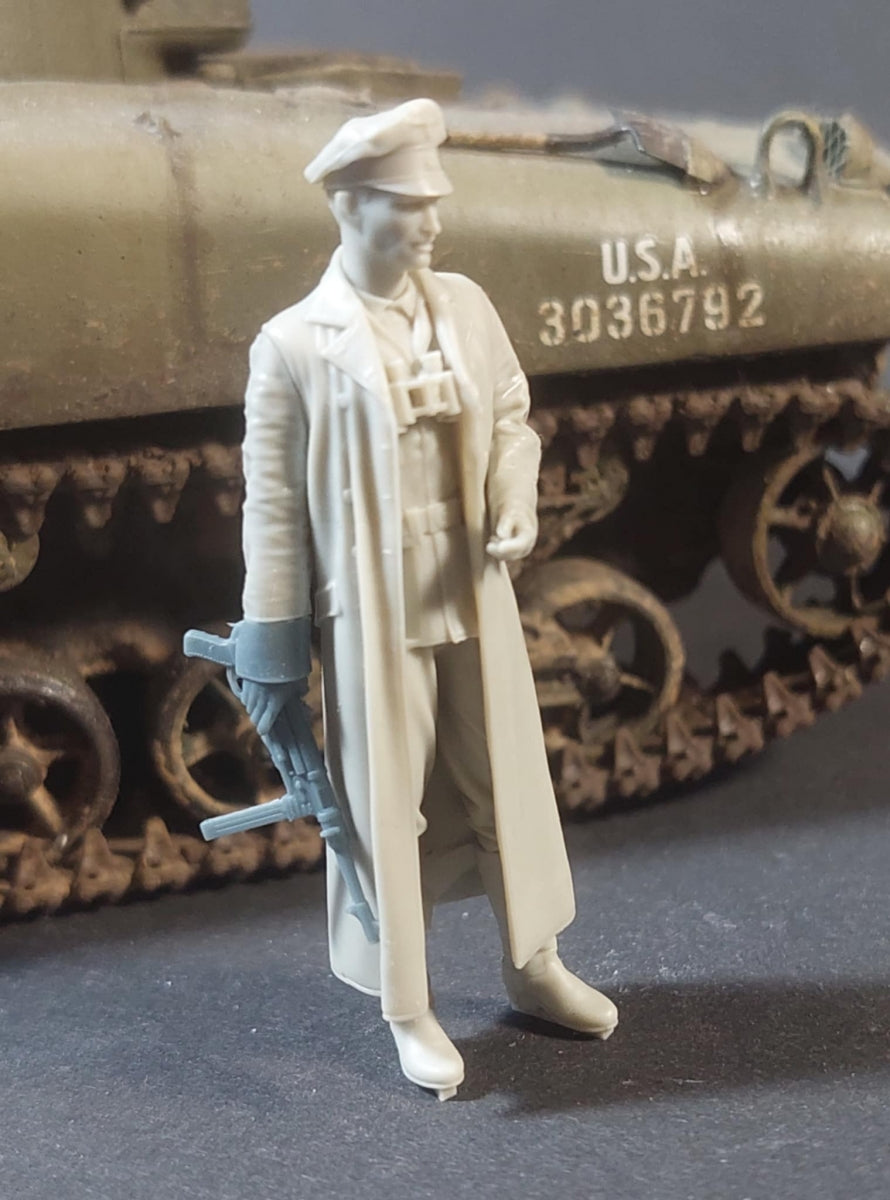 Panzer Art FI35-229 Waffen-SS officer in long coat Normandy 1/35 – immagine 3