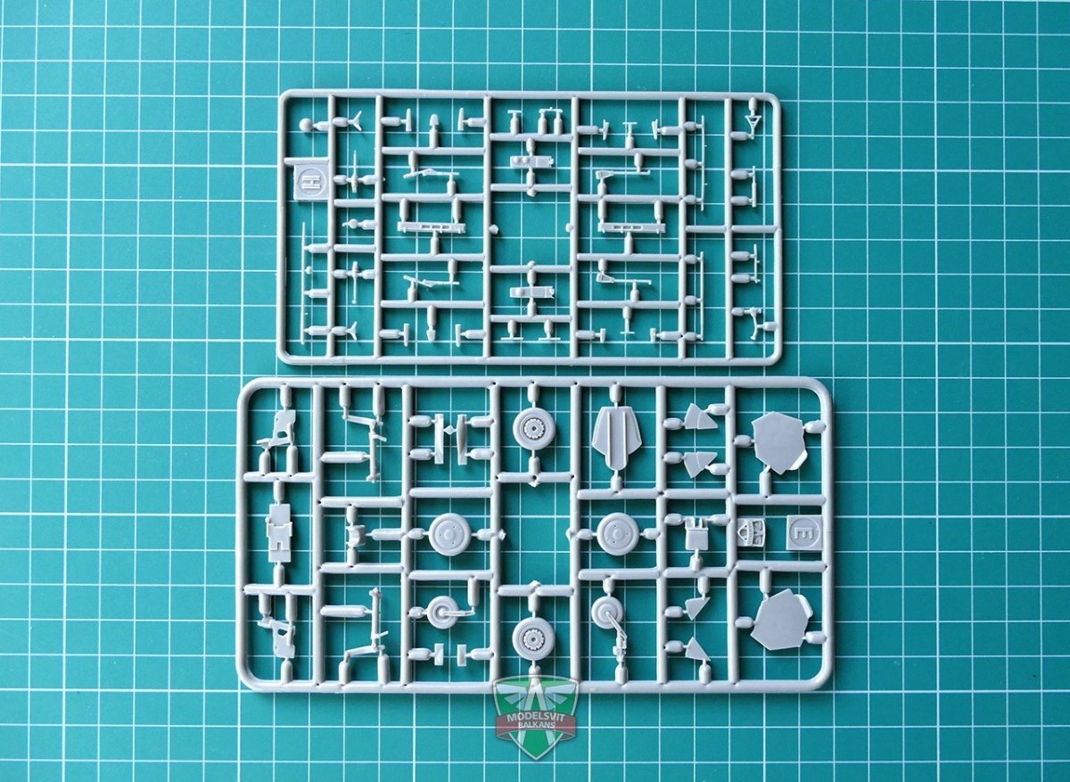 Modelsvit 72017 Sukhoi Su-17 Early version 1/72 – zdjęcie 4