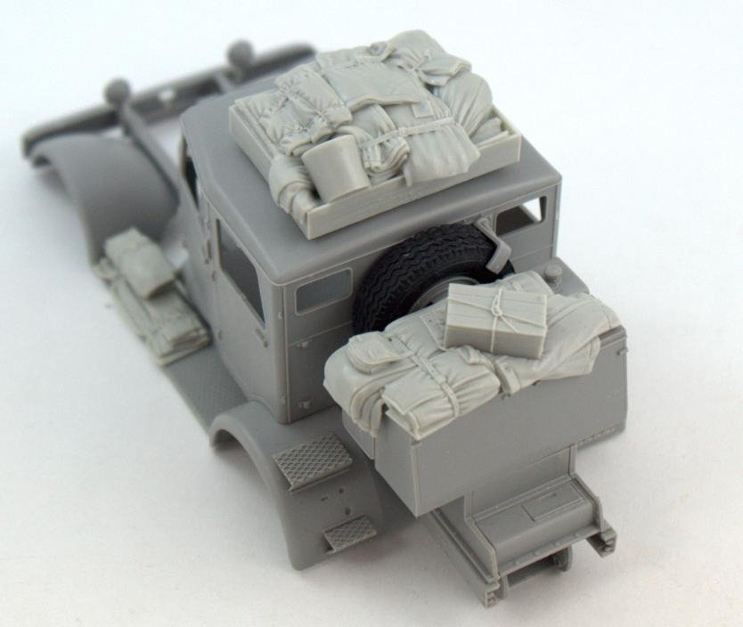 Panzer Art RE35-497 Stowage set for Hanomag SS100 1/35