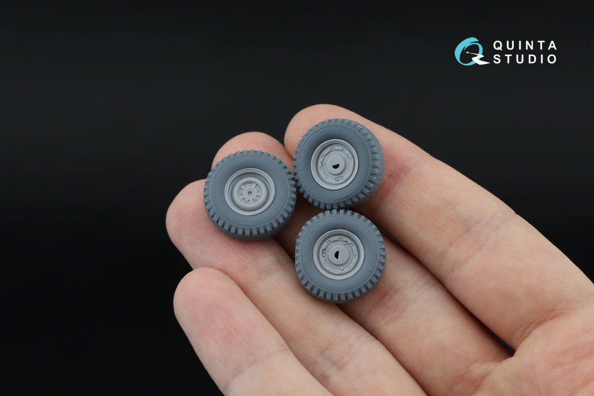 Quinta Studio QT43001 UAZ-469 Family tire set (Zvezda) 1/43 – image 6