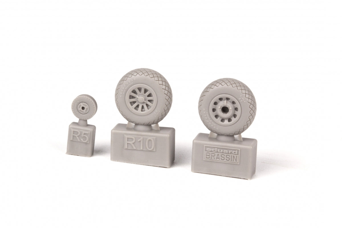 Eduard 672370 P-51D wheels diamond tread 2 EDUARD 1/72 – image 2