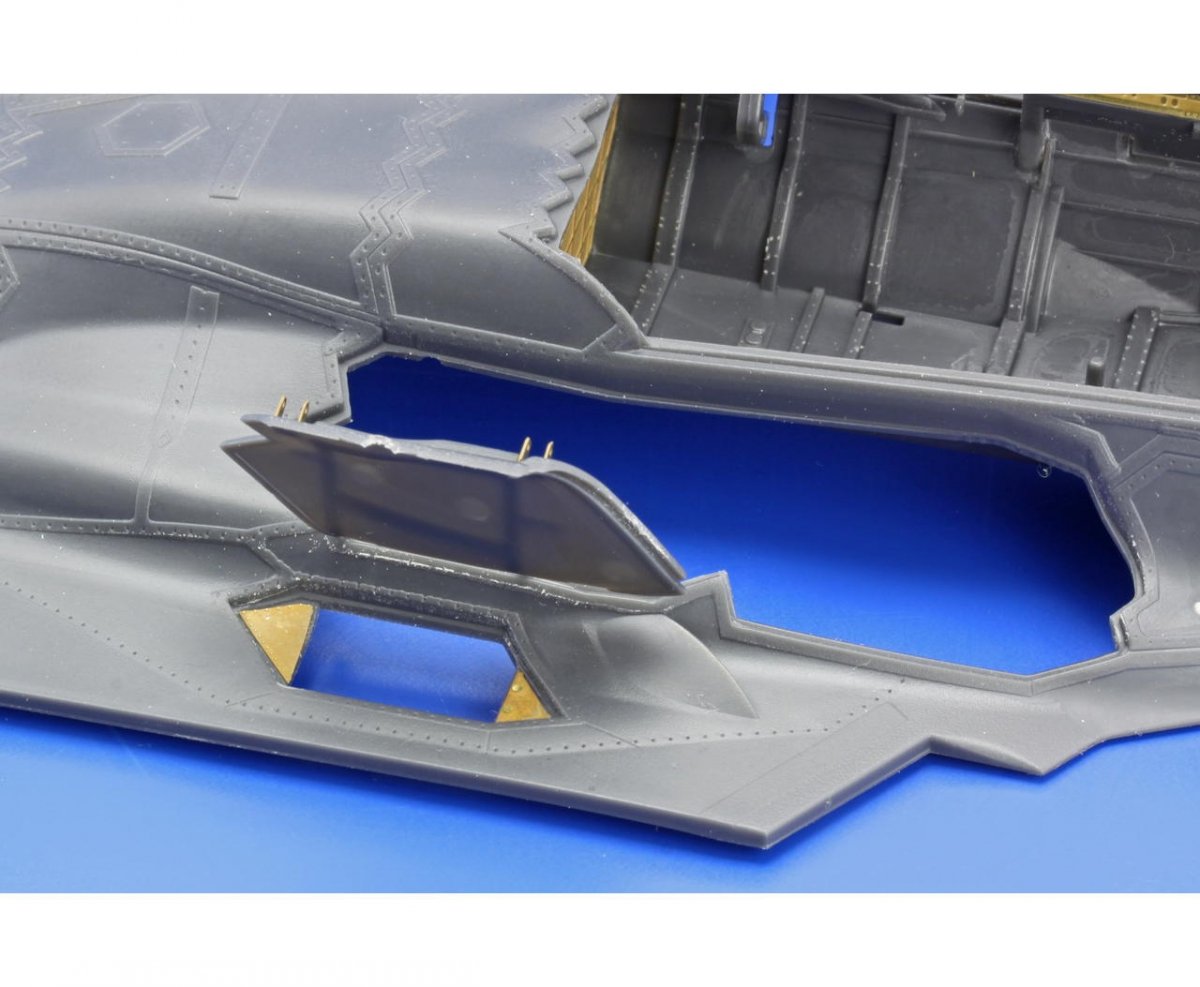 Eduard 48792 F-35B exterior KITTY HAWK 1/48 – image 6